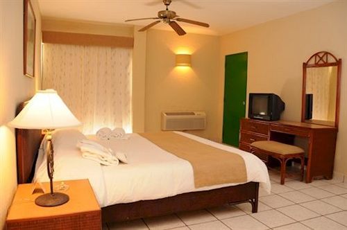 Coral Costa Caribe Beach Resort Хуан Долио Екстериор снимка