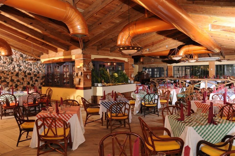 Coral Costa Caribe Beach Resort Хуан Долио Екстериор снимка
